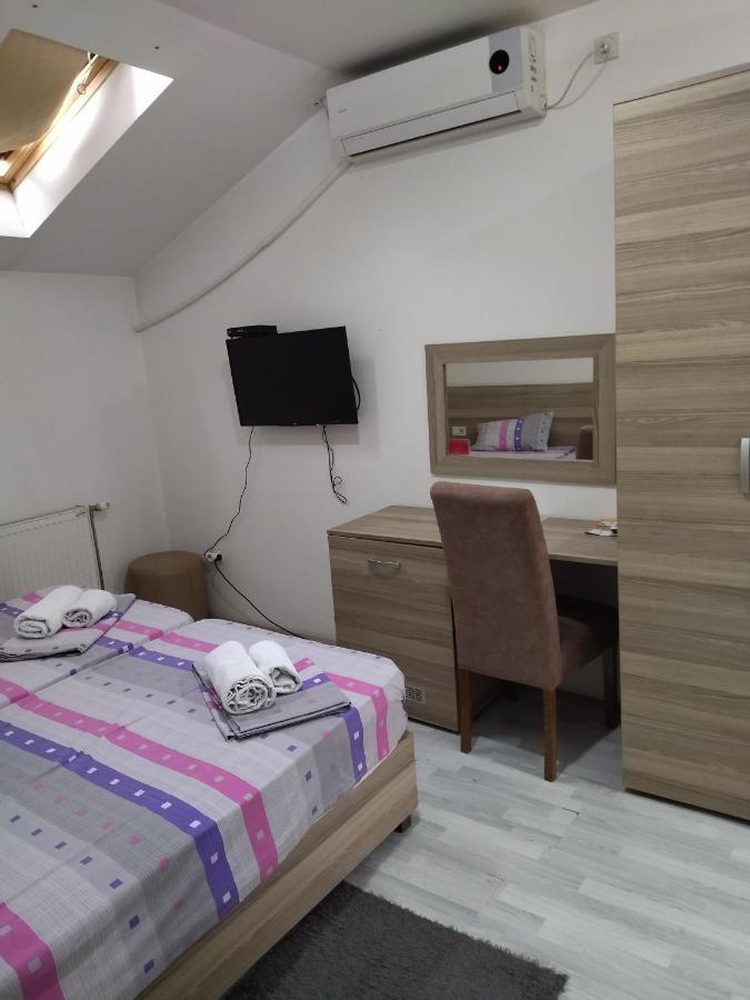 Atina Lux Hostel Leskovac  Zewnętrze zdjęcie