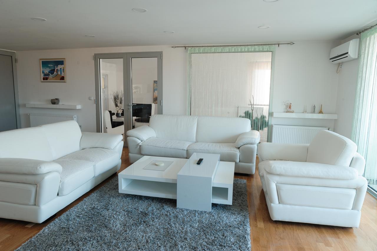 Atina Lux Hostel Leskovac  Zewnętrze zdjęcie