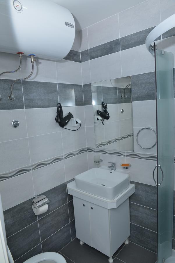 Atina Lux Hostel Leskovac  Zewnętrze zdjęcie